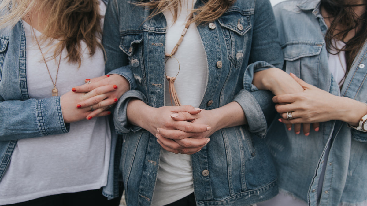 Dobla el Estilo: 5 Formas de Combinar Denim con Denim en la Primavera