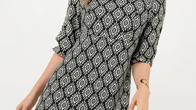 Abstractos con carácter: cómo llevar estampados modernos sin perder elegancia