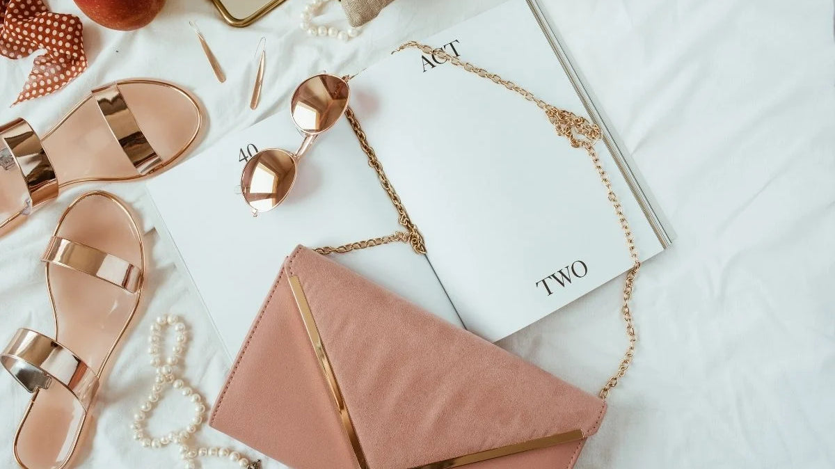 Abrígate con glamour: Tu guía de accesorios para conquistar el invierno