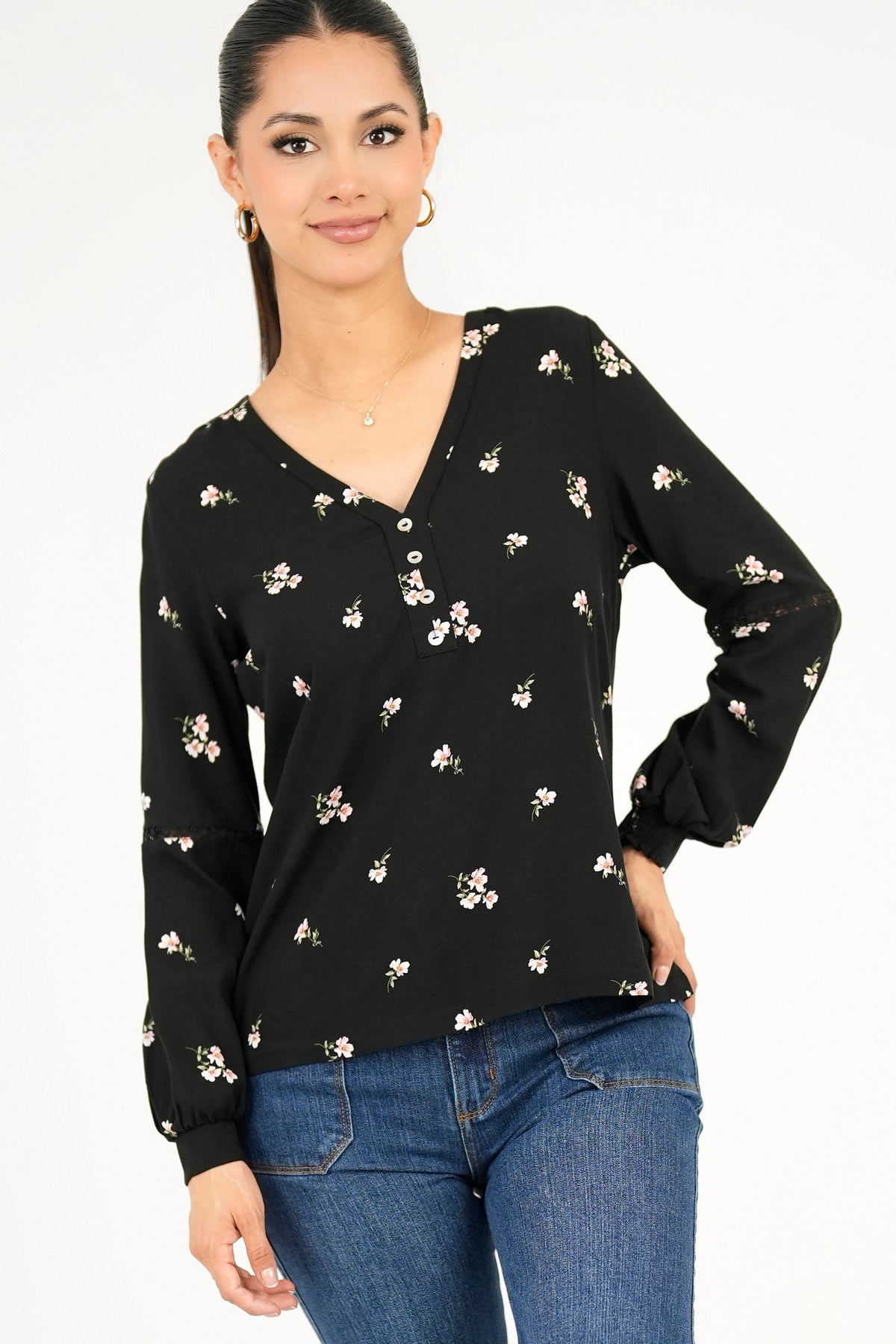 Blusa manga larga con corte y bolillo calado BLU07129CHANEGME