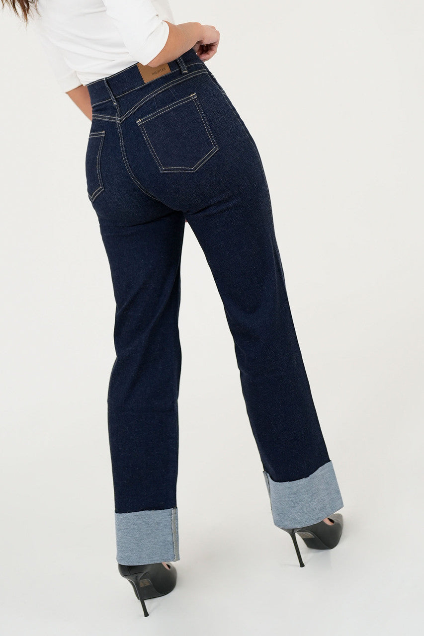 Pantalón Denim Recto con Basta Volteada
