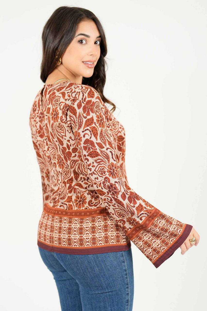 Blusa Estampada Con Manga Acampanada y Escote V