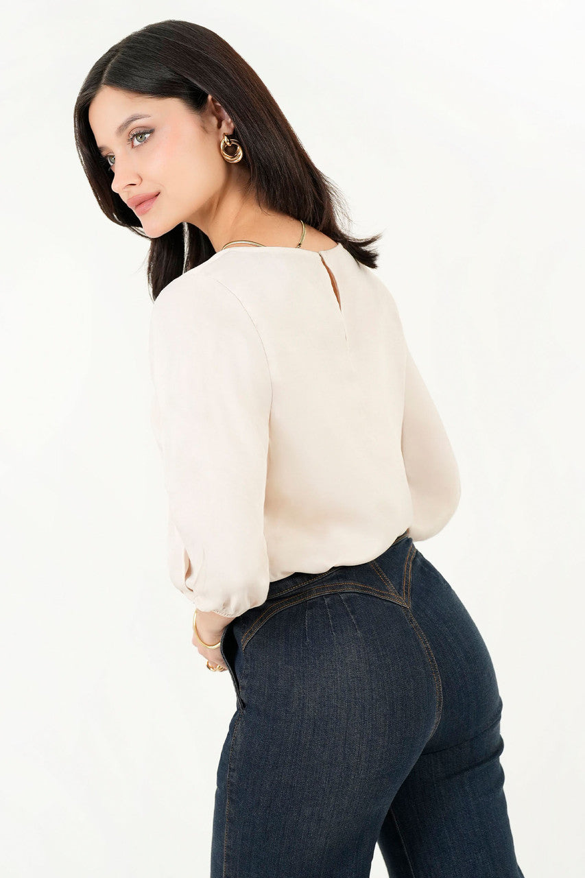 Blusa Manga 3/4 Seda Satinada Escote Ojal