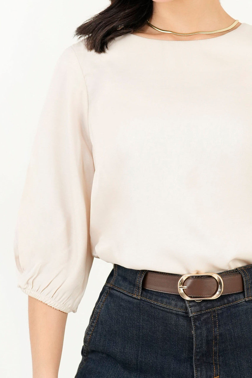 Blusa Manga 3/4 Seda Satinada Escote Ojal
