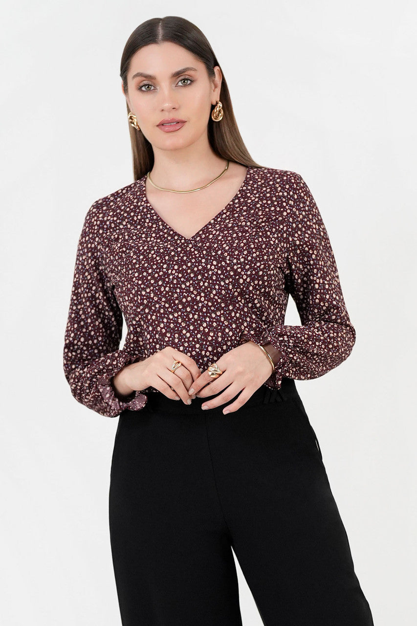 Blusa manga larga en seda corrugada con escote V