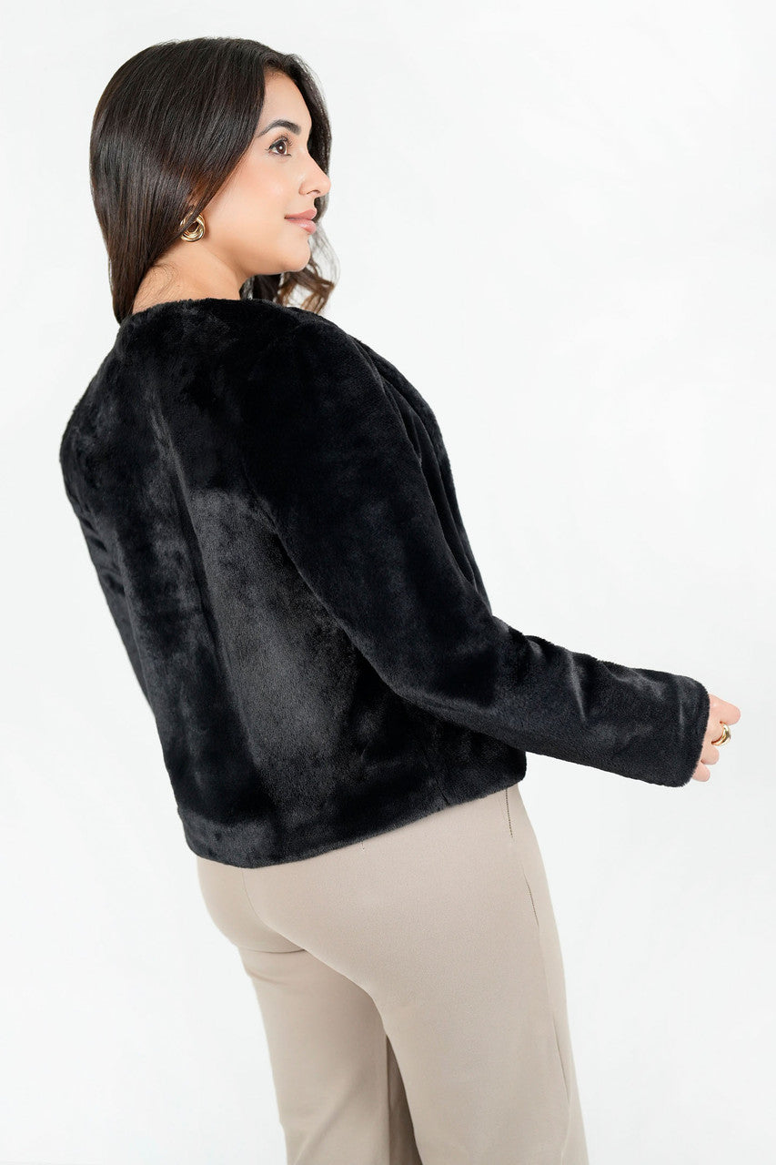 Chaqueta corta con cuello redondo