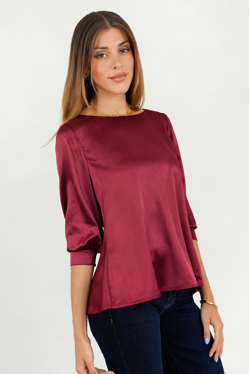 Blusa manga 3/4 escote ojal corte clásico