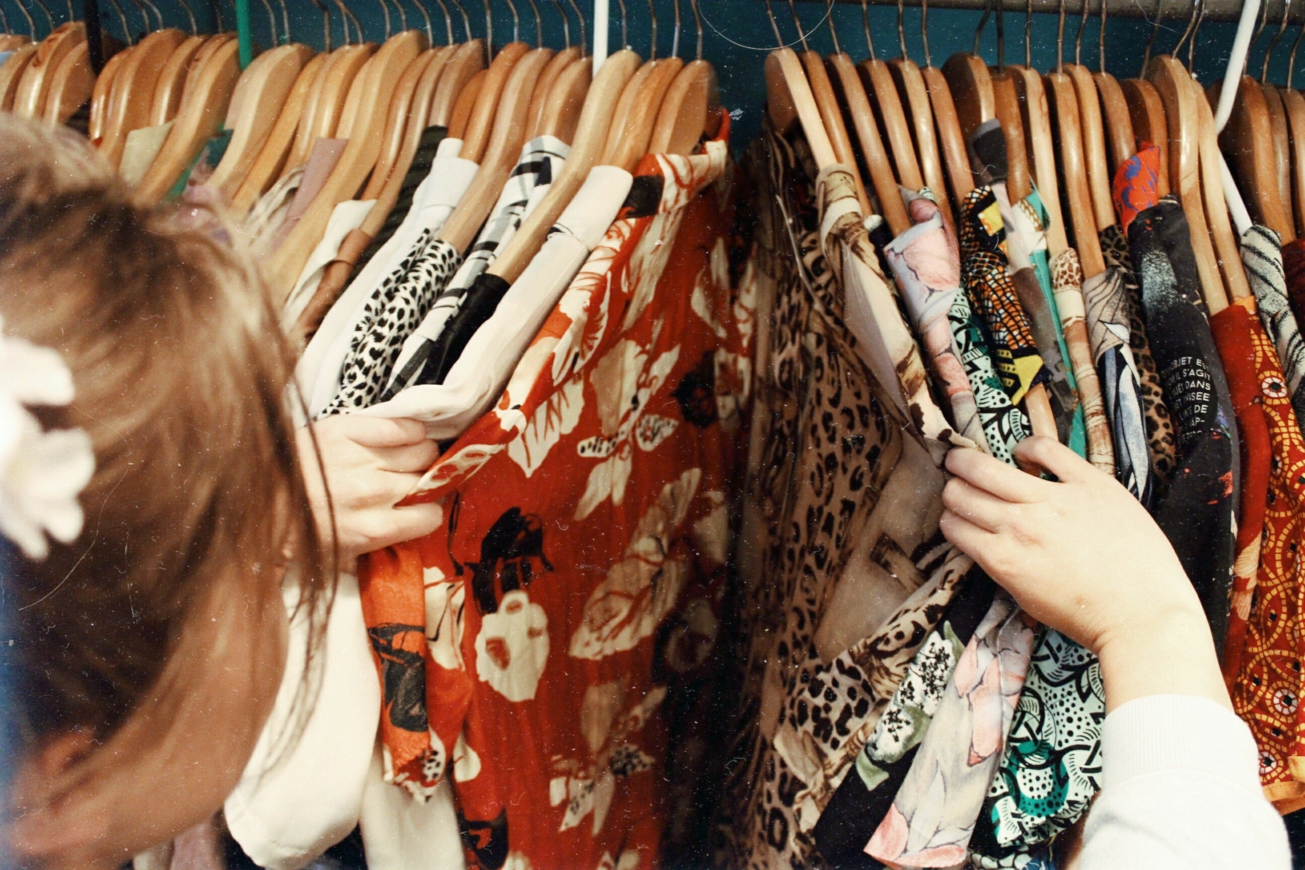 Cómo organizar tu closet de manera efectiva
