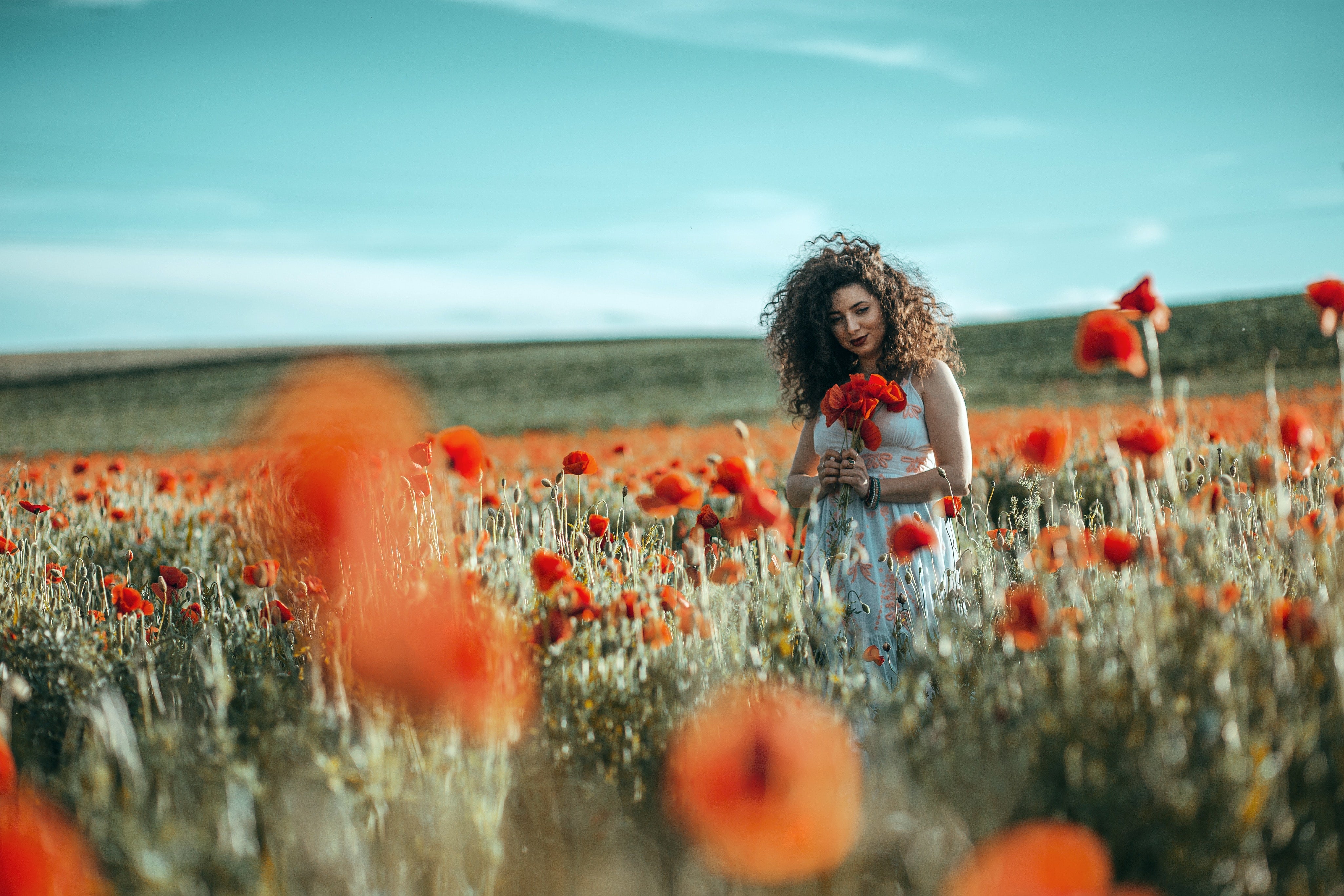 Detalles que Impactan: Faldas y Vestidos de Flecos para Lograr Looks Inolvidables en la Primavera 2023