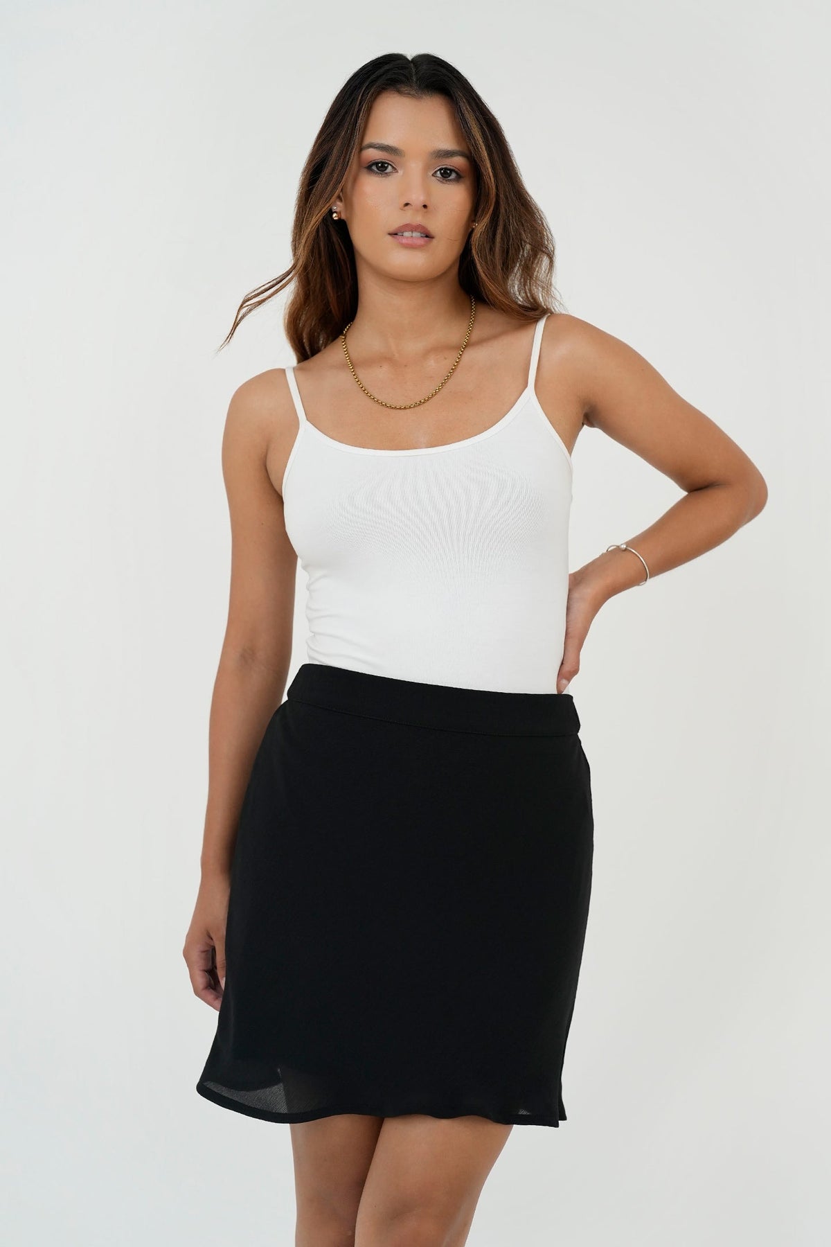 Falda Corta Pretina Plana FAL05088GSANEGME