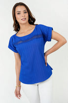 Blusa Mara Escote Ojal con Bolillo Calado BLU08162SRRAZNXL