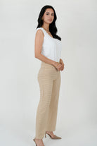 Pantalón Recto Catania con Botón y Bolsillo Decorativo