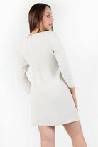 Vestido corto en Verona Crepe con escote ojal