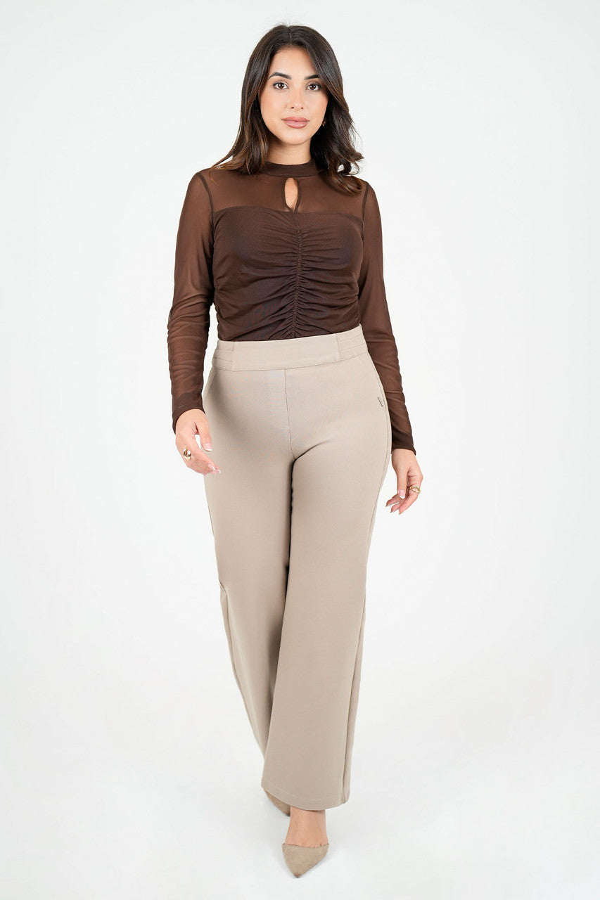 Pantalón de moda en tela Loma