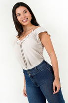 Blusa Vienna Labrada Off Shoulder Escote V