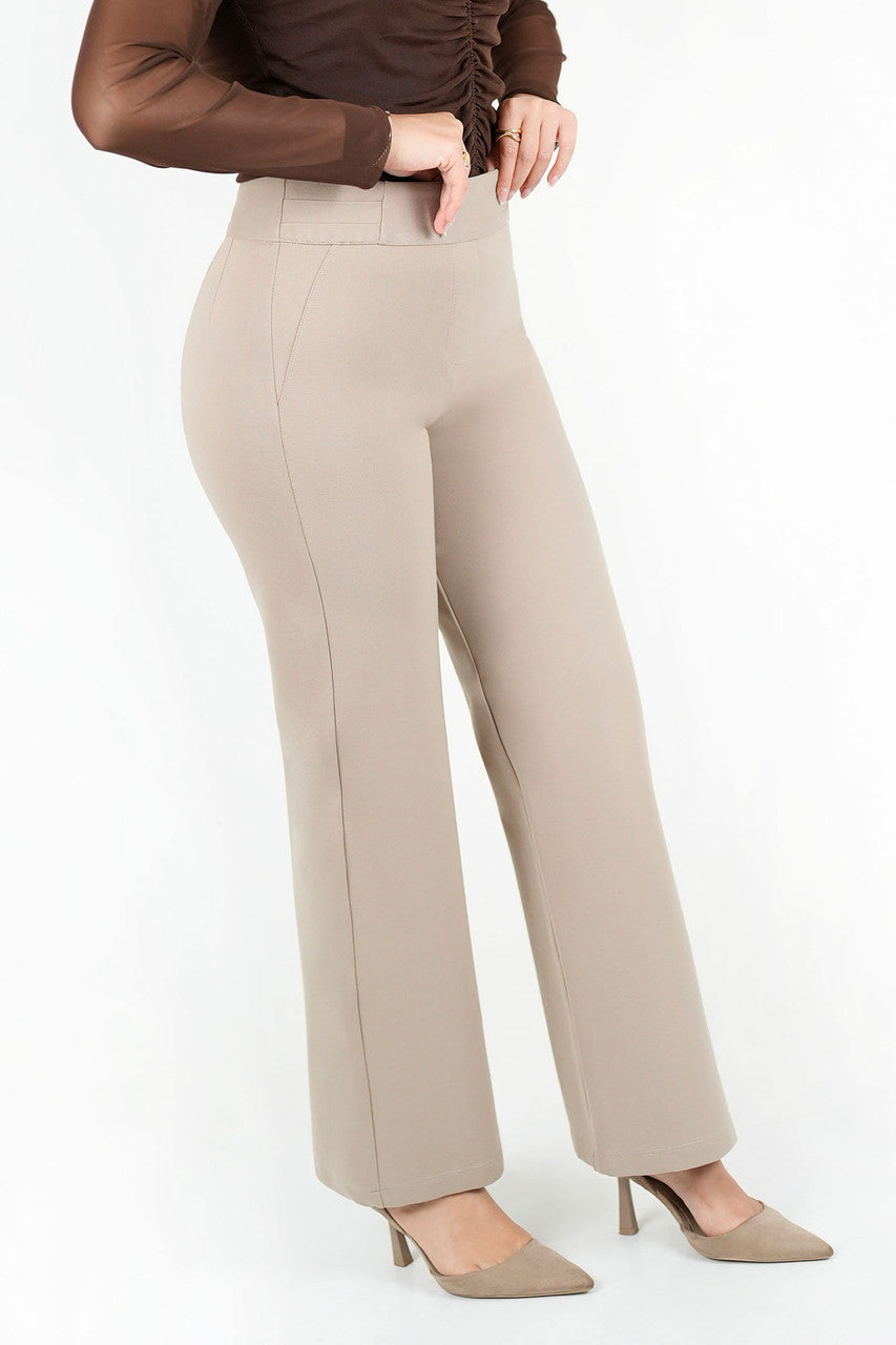 Pantalón de moda en tela Loma