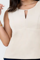 Blusa Seda Escote Ojal con Abertura en V