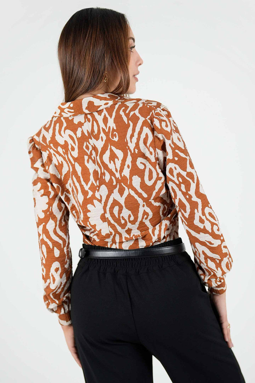 Blusa Manga Larga Estampada Con Escote V