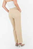 Pantalón Tela Verona con Pinzas y Bolsillos Laterales