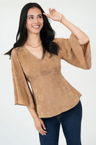 Blusa Manga 3/4 Seda Hindu Brocado Escote V con Lazo en Espalda
