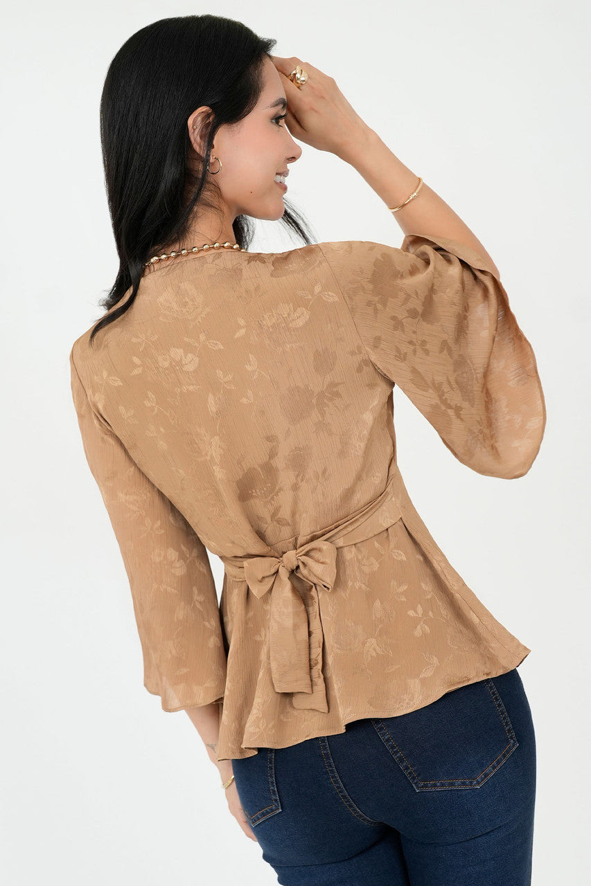 Blusa Manga 3/4 Seda Hindu Brocado Escote V con Lazo en Espalda