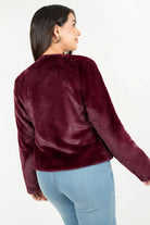 Chaqueta corta con cuello redondo