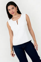 Blusa Seda Escote Ojal con Abertura en V