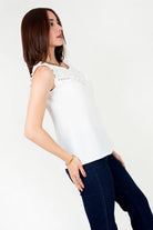 Blusa Vienna Brodery Canesú Bordado