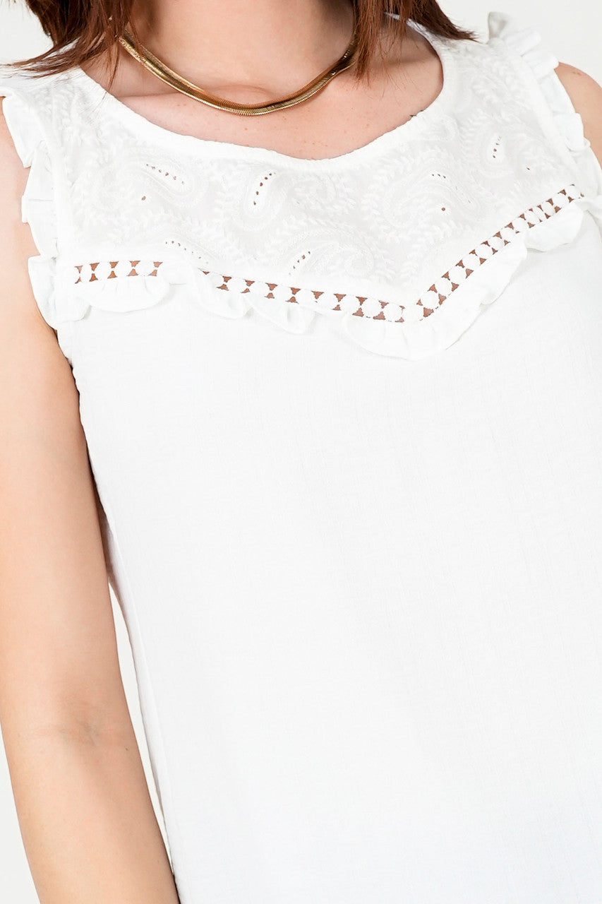 Blusa Vienna Brodery Canesú Bordado
