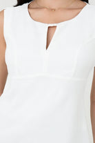 Blusa Seda Escote Ojal con Abertura en V
