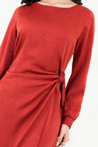 Vestido Midi Seda Satinada Escote Ojal