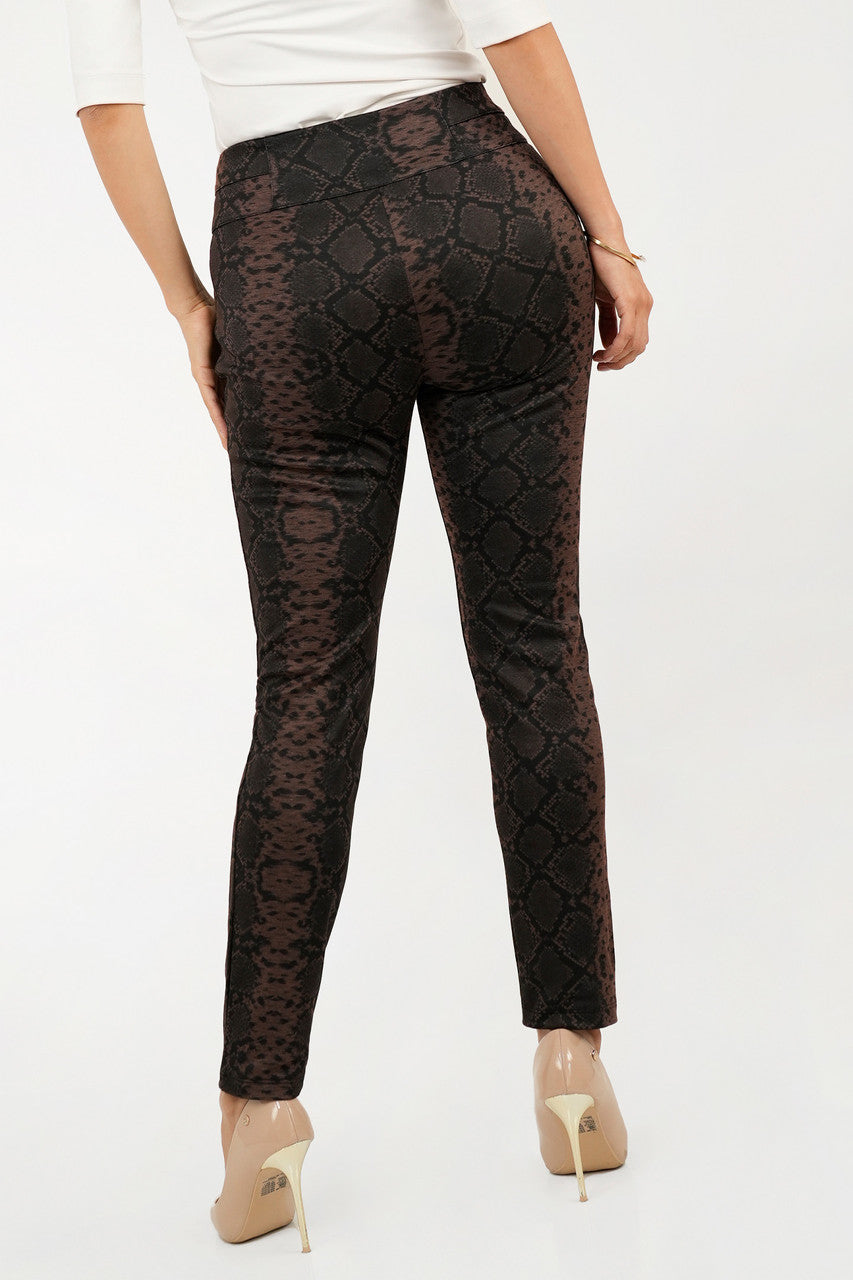 Pantalón de pretina ancha corte moderno