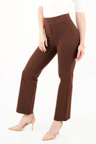 Pantalón moda con bolsillo simulado