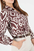 Blusa Manga Larga Estampada Con Escote V