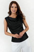 Blusa Escote Caída de Agua con Recogido Lateral