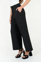 Pantalón Palazo con Pretina Cruzada