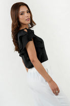 Blusa Satín Hindú Manga Ruffle Escote Ojal