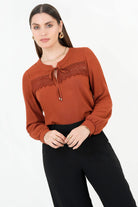 Blusa manga larga en tela Hindu