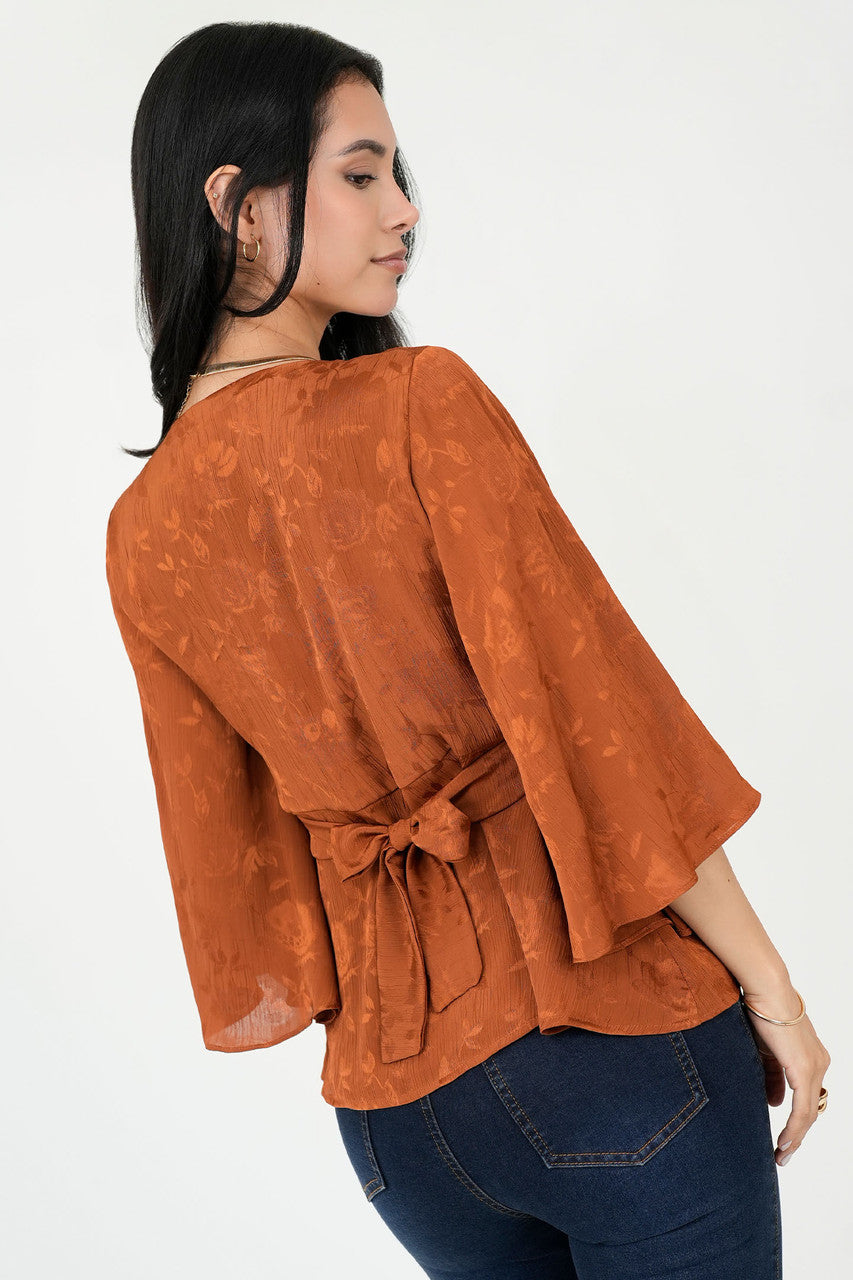 Blusa Manga 3/4 Seda Hindu Brocado Escote V con Lazo en Espalda