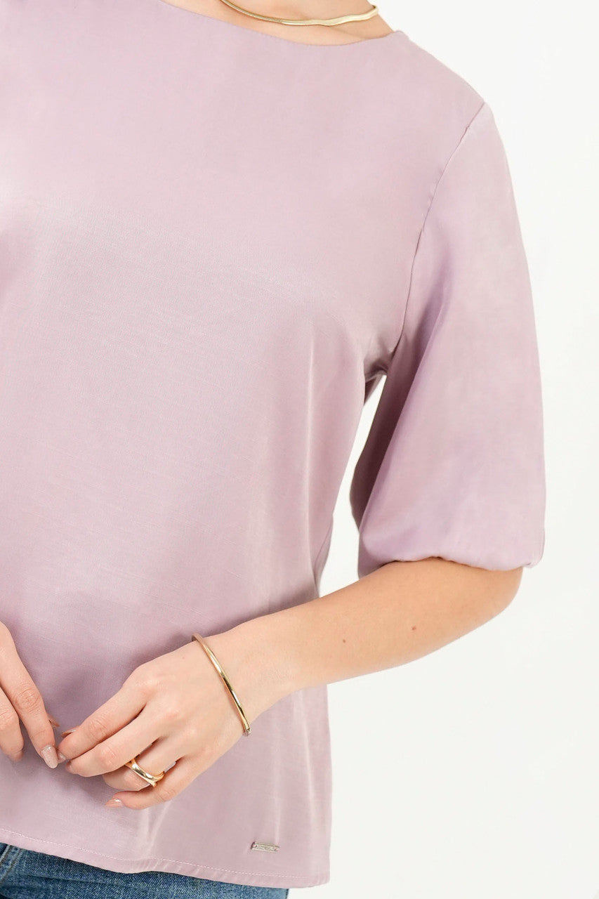 Blusa Manga 3/4 Seda Satinada Escote Ojal