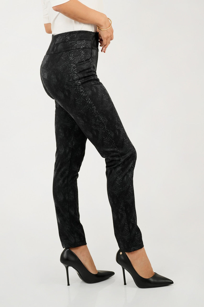 Pantalón de pretina ancha corte moderno