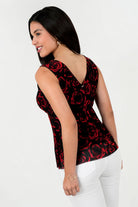 Polo Tull Estampado Escote V con Corte Bajo Busto