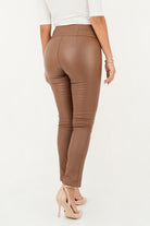 Pantalón pretina anatómica ancha