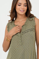 Blusa Manga Cero Pechera Delicada