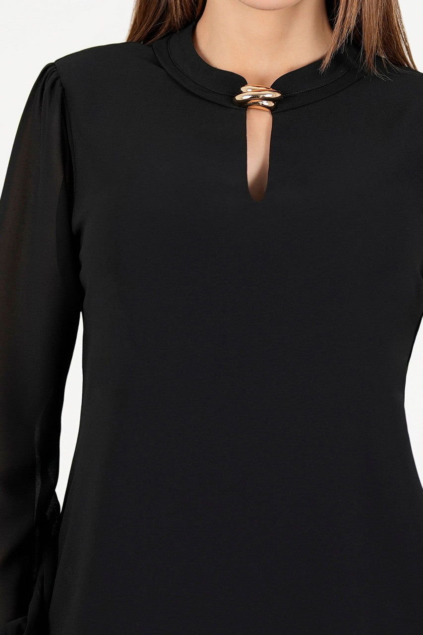 Blusa manga larga con cuello neru