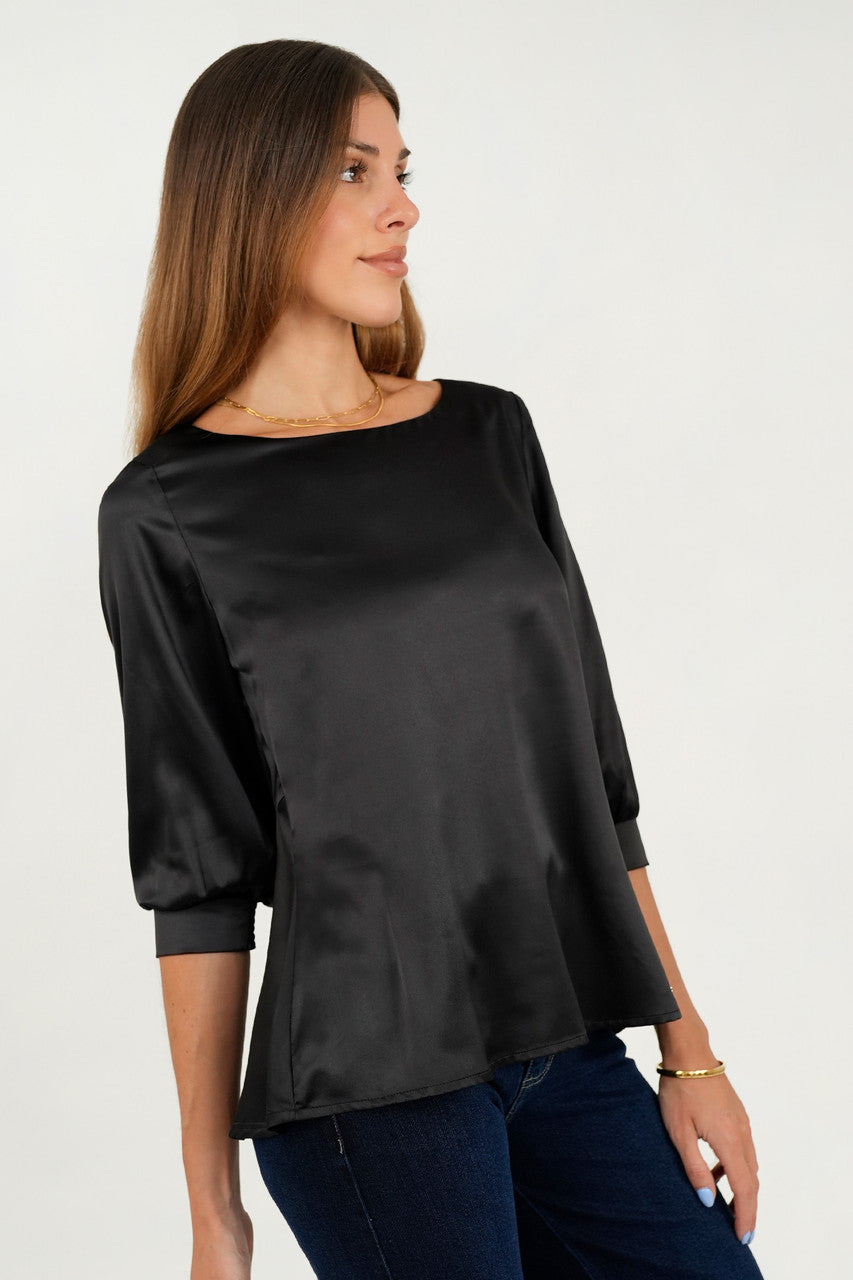Blusa manga 3/4 escote ojal corte clásico