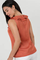 Blusa Satín Crepé Escote Redondo con Volantes