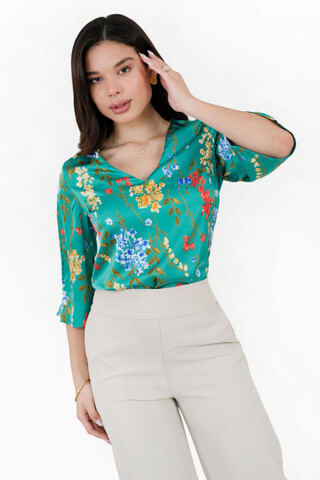 Blusa Manga 3/4 Satín Estampado Cuello V