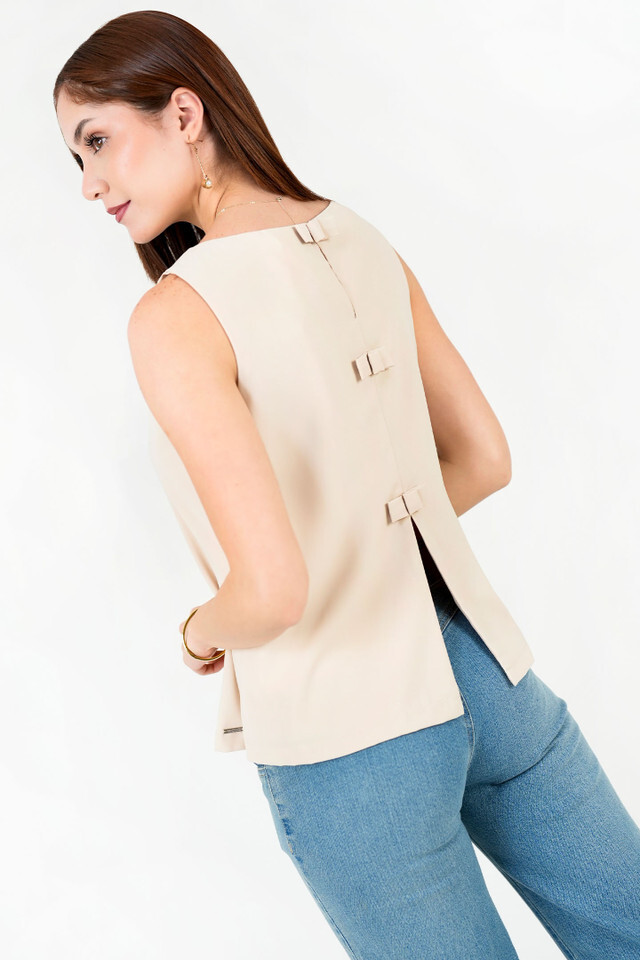 Blusa Seda Poka Escote Ojal con Lazos
